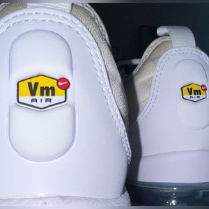 Nike Air Vapormax Plus Triple White Platinum 924453-100 Men’s Size 7 or Women 9